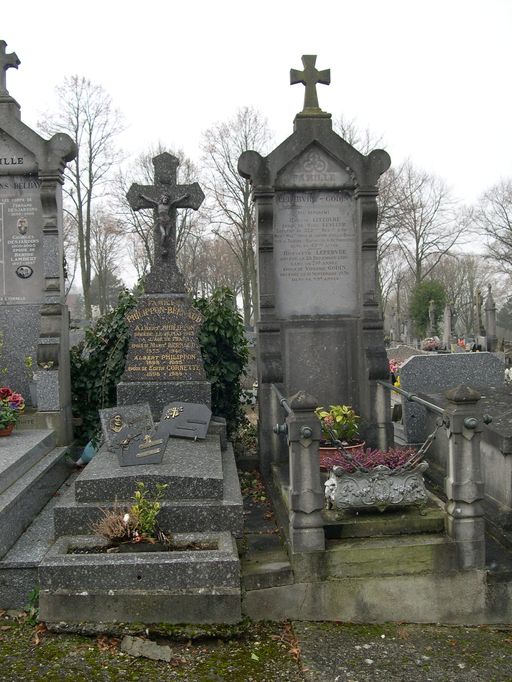 Tombeau (stèle funéraire) de la famille Lefèbvre-Godin