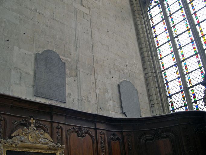Tombeau (panneau funéraire et dalle funéraire) du chanoine D. Francis Moreau