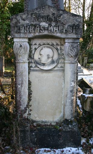 Tombeau (stèle funéraire) de la famille Darras-Dallon