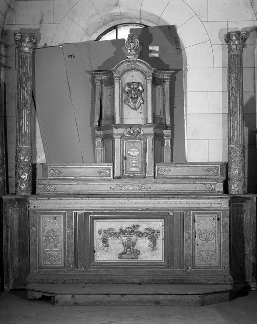 Autel secondaire (autel tombeau)