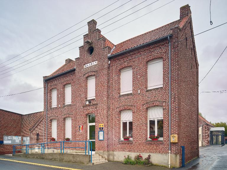 Ancienne école primaire et mairie d'Anhiers (actuellement mairie)