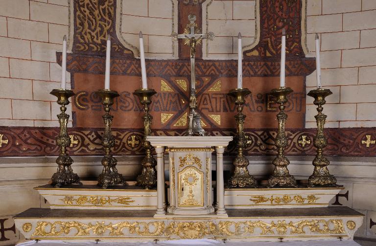 Ensemble de six chandeliers d'autel