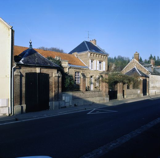 Ancienne école primaire de filles, devenue école de garçons à Pont-de-Metz