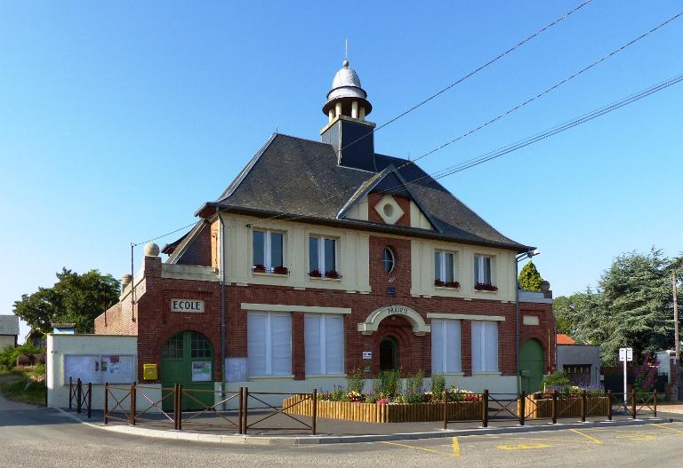 Mairie de Gentelles (ancienne école primaire et salle des fêtes)