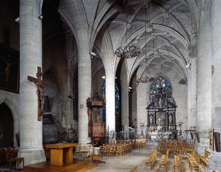 Le mobilier de l'église Saint-Jean-Baptiste de Péronne
