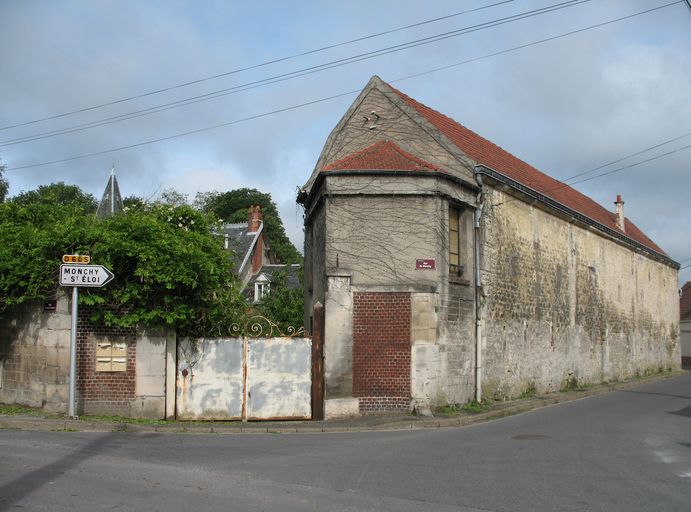 Ancien moulin à farine de la Chaussée, puis maison la Moulinière, puis usine de boutons en bakélite Haret, puis usine d'articles en caoutchouc