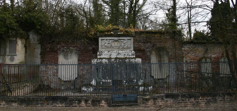 Enclos funéraire de la famille de Morgan de Belloy