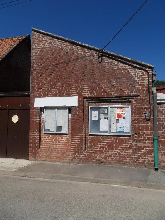 Ancienne école primaire et mairie (ancien presbytère), actuelle mairie d'Authuille