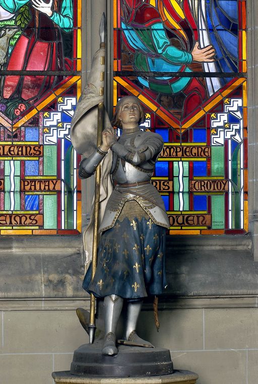 Statue (petite nature) : Jeanne d'Arc