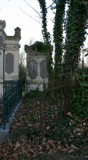Tombeau (stèle funéraire) de la famille Bauduin-Deray