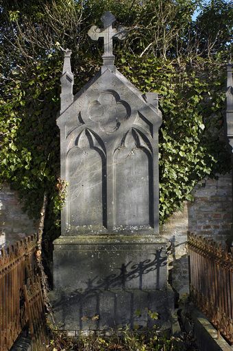 Tombeau (stèle funéraire) de la famille Dulin-Guilbert