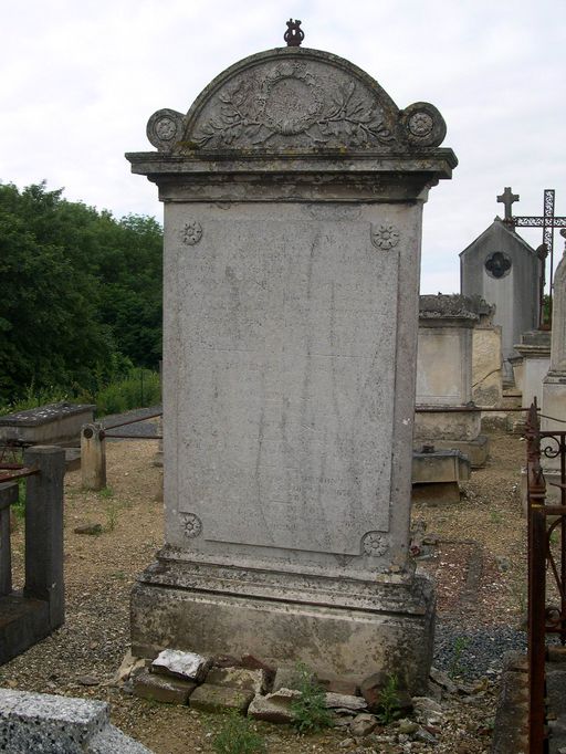 Tombeau (stèle funéraire) de la famille Dumont