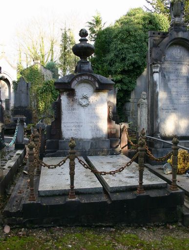 Tombeau (stèle funéraire) de la famille Clarke-Godefroy-Oger