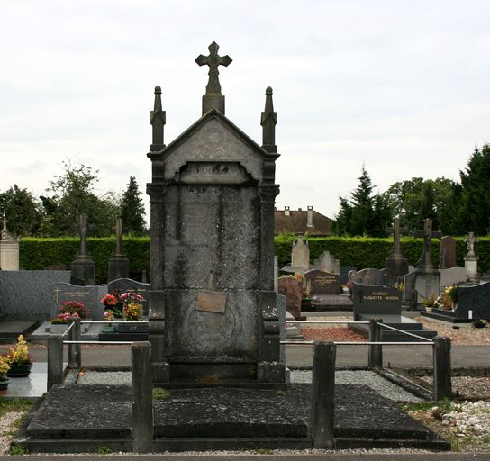 Tombeau (stèle funéraire) de la famille Briaux-Bellegueule