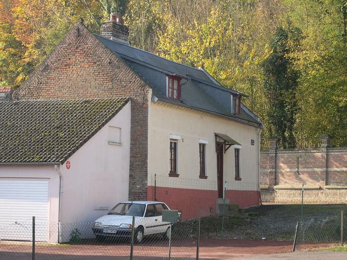 Maison et ensemble de deux maisons de rapport à Pont-de-Metz