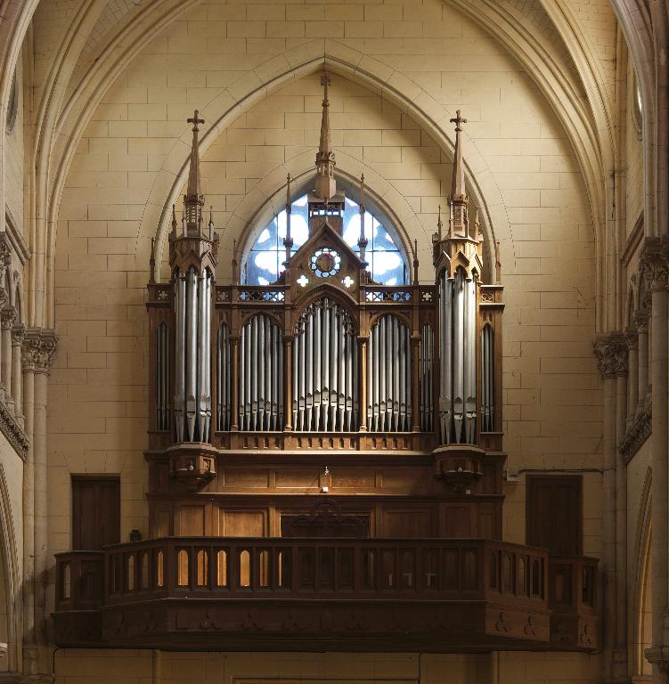 Buffet du grand orgue, de style néogothique