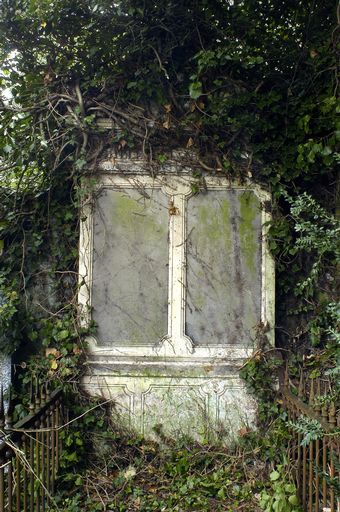 Tombeau (stèle funéraire) de la famille Léraillé-Saguez