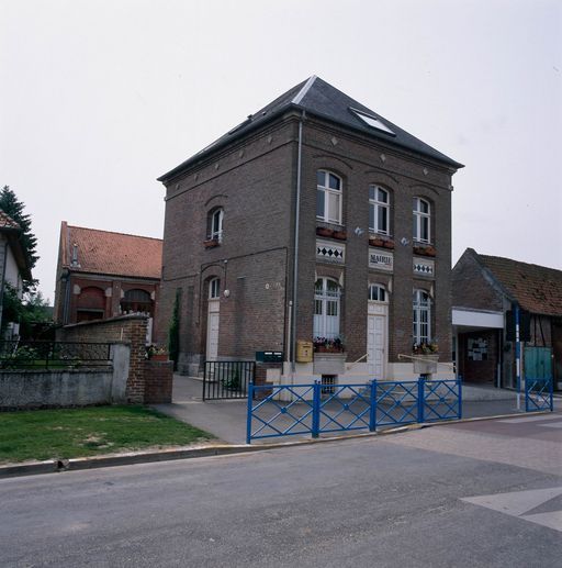 Mairie et ancienne école primaire de garçons
