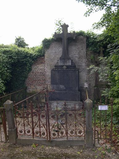 Tombeau (stèle funéraire) de la famille Leroy-Boinet