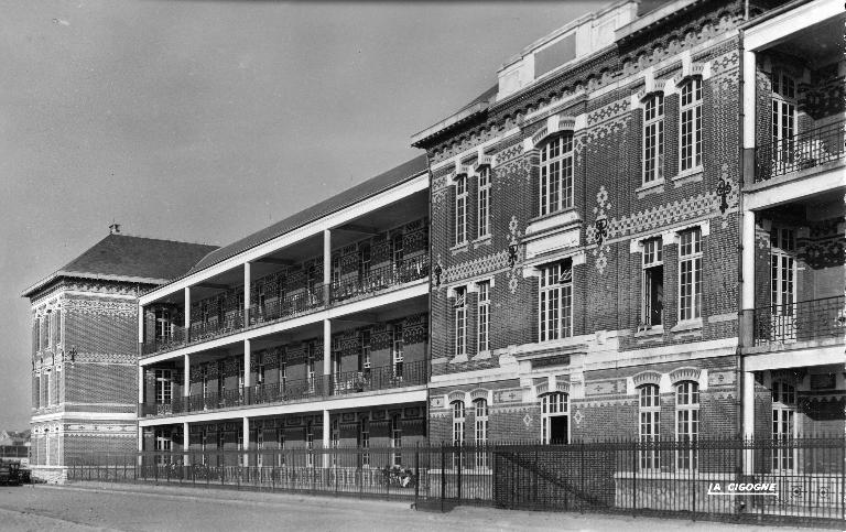 hôpital marin dit hôpital Napoléon, puis grand hôpital maritime