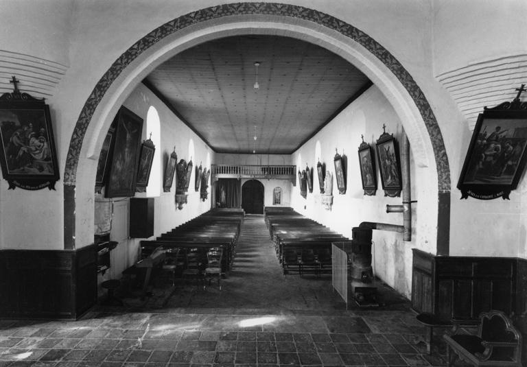 Eglise paroissiale fortifiée Saint-Pierre de Leschelles