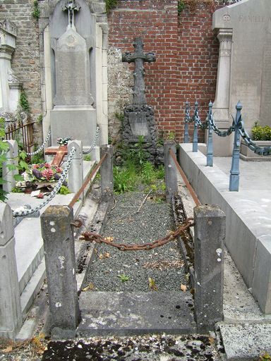 Tombeau (croix funéraire) Edouard