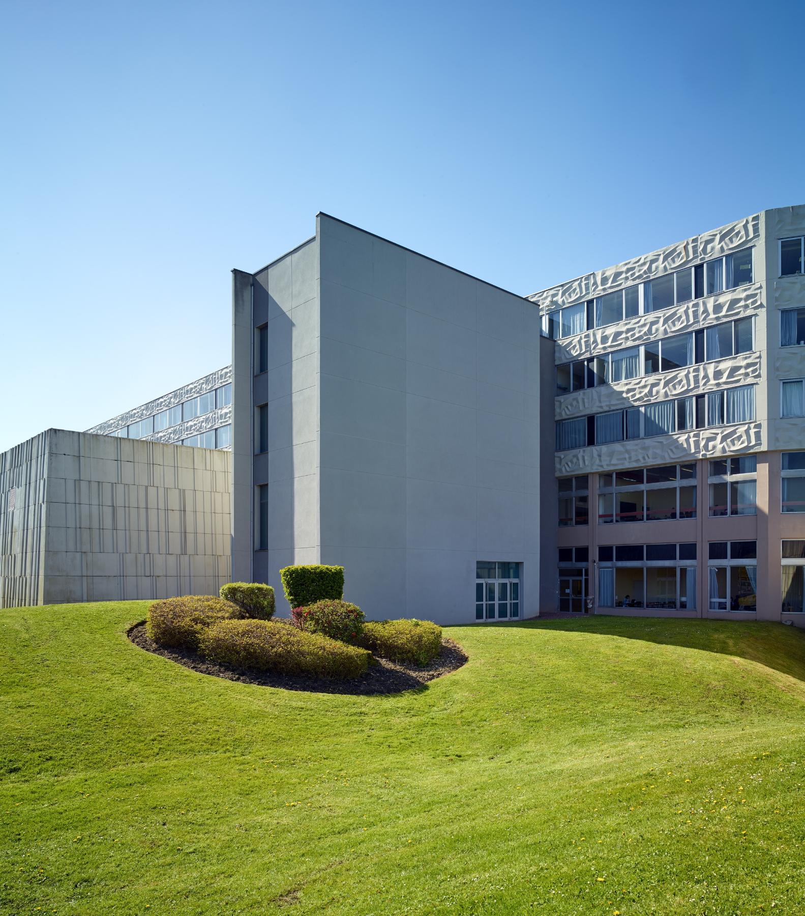 L'Ensemble littéraire et juridique, actuellement Université de Lille - campus du Pont-de-Bois.