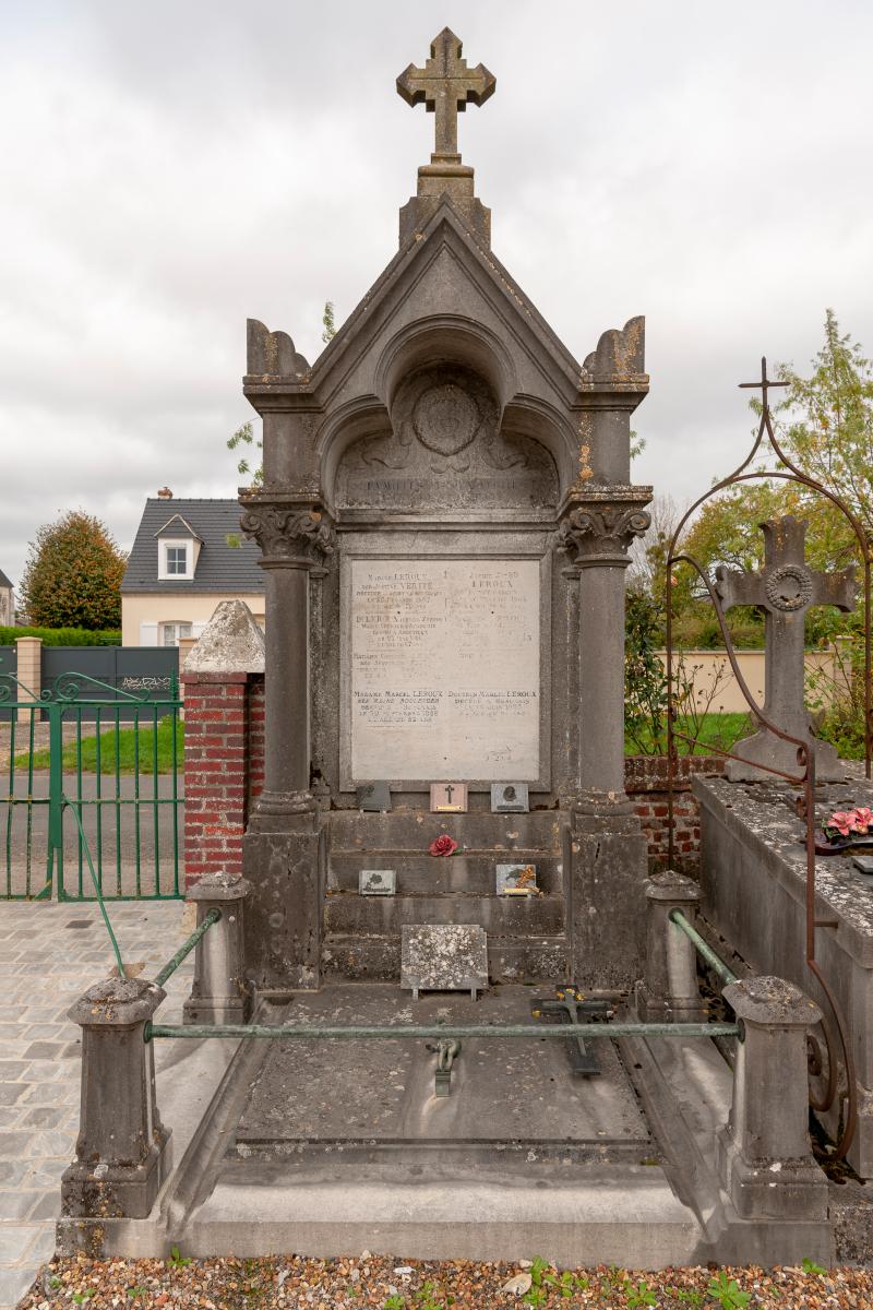 Cimetière communal d'Abbeville-Saint-Lucien