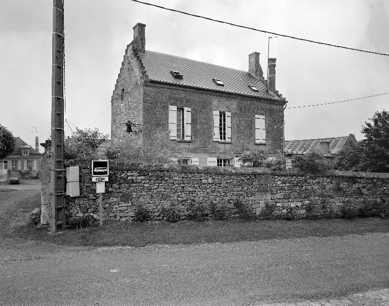 Ancienne maison, puis mairie-école de Soucy