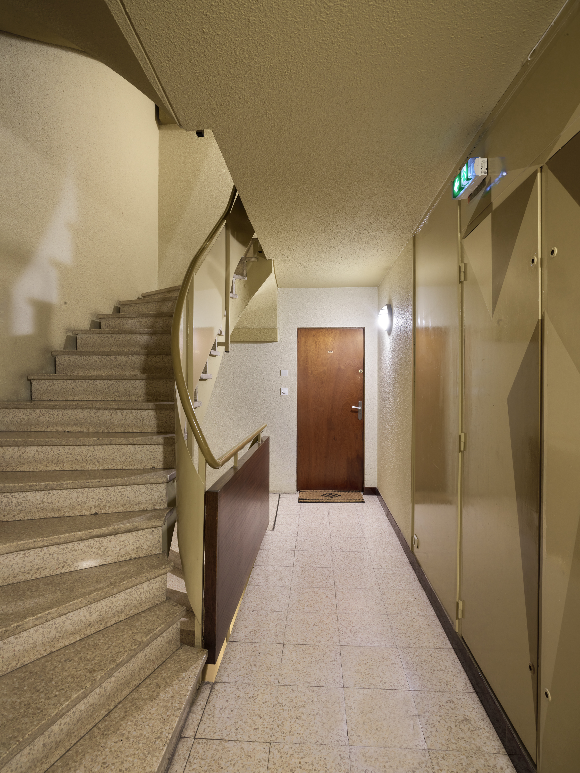 Palier, entrée 6.