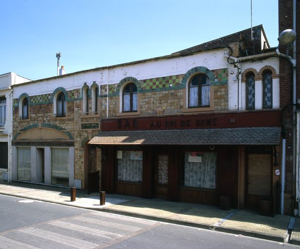 Magasins de commerce avec logements à l'étage, dits Louise, Freya, La Panne, L'Oasis, La Boule, Etoile du Matin, Jehan Gérard, actuellement maisons (Onival)