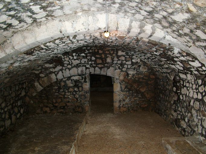 Ancienne entreprise  et atelier de maçonnerie Maroteaux-Cabaret, actuellement maison, Musée de Vassogne et Centre historique du Monde du travail