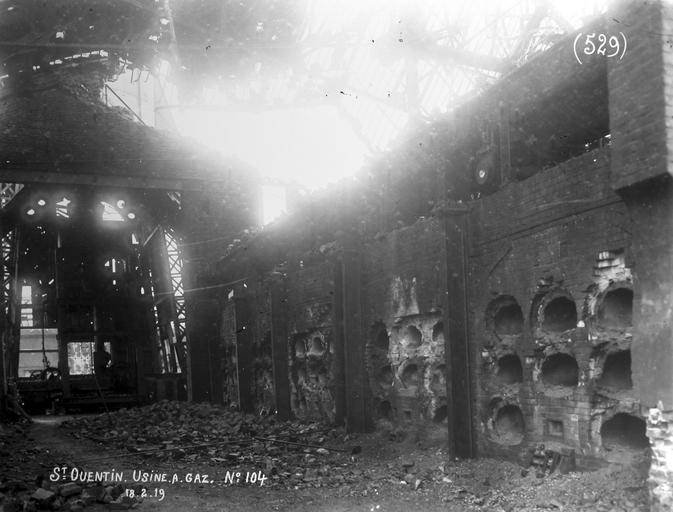 Usine à gaz Semet et Cie, puis Société Anonyme d'Eclairage par le Gaz de la Ville de Saint-Quentin, puis Société Saint-Quentinoise d'Eclairage et de Chauffage, puis Gaz de France