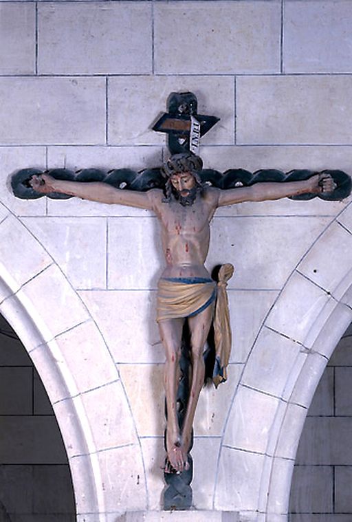 Croix : Christ en croix