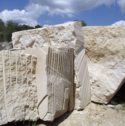 Carrière de calcaire à ciel ouvert Ouachée-Corchepot à Saint-Maximin