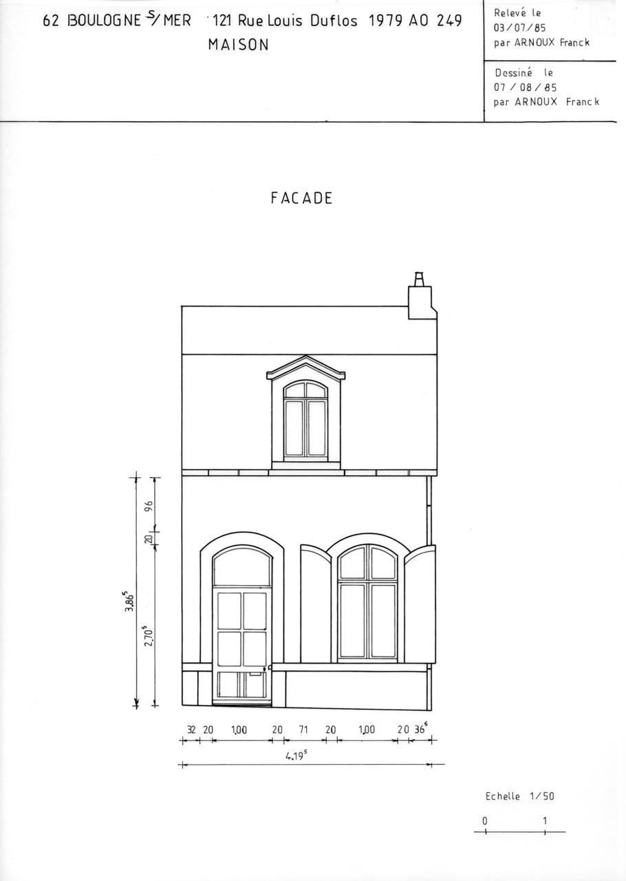 Série de dix-huit maisons