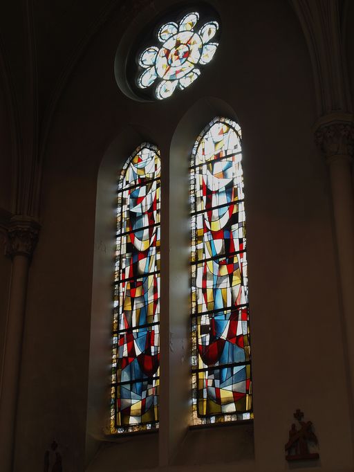 Ensemble de 9 verrières géométriques (baies 0 à 8) de la chapelle du Bon-Pasteur