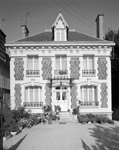 Les hôtels, maisons, immeubles et fermes de Château-Thierry