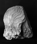 Fragment de statue : tête d'homme barbu