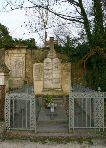 Tombeau (stèle funéraire) des familles Griois-Wallet-Delanne et Dupetit