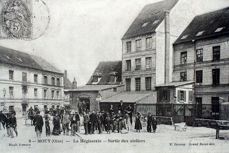 Moulin à blé et moulin à foulon Crouzet, puis filatures de laine Honoré Horoy et Descoins, puis Achille Horoy et Descoins-Legrand, puis Legendre, puis tannerie Basset, puis Lannier & Basset, devenu jardin public (détruit)