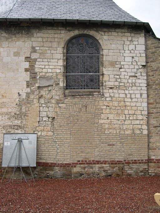 Chapelle, puis église paroissiale et ancien cimetière Saint-Quentin de Salouël