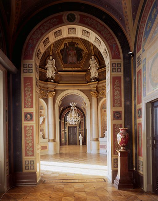 Ancien arsenal, dit hôtel des Fiefs, actuellement musée de Picardie