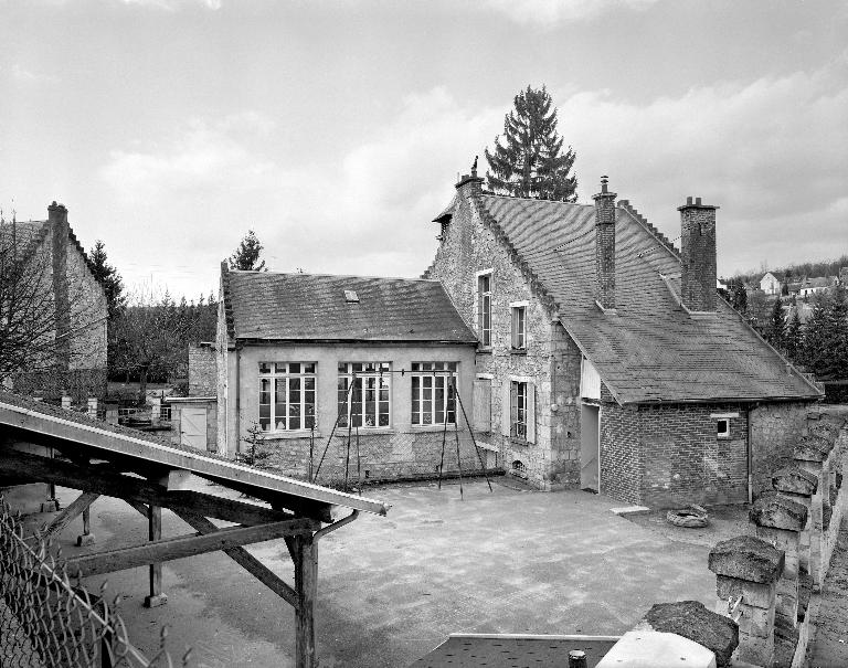 La mairie-école de Corcy