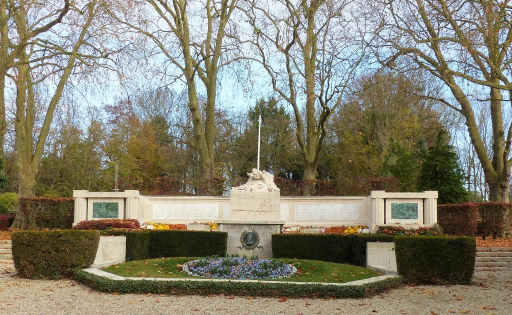 Monument aux morts de Péronne