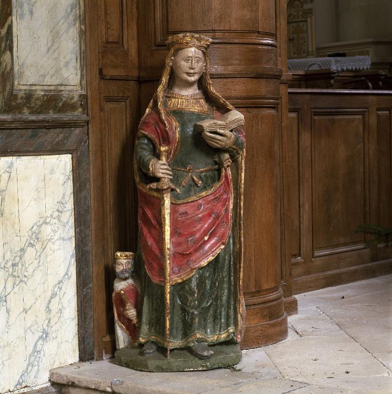 Statue (petite nature) : sainte Catherine d'Alexandrie