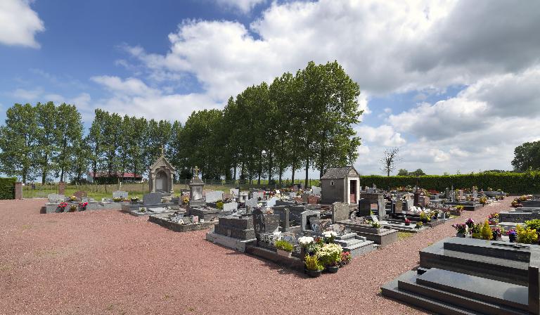 Le cimetière communal de Méneslies