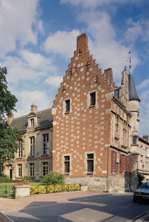 Ancien évêché Saint-Benoît de Noyon (actuel musée du Noyonnais)