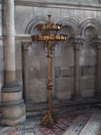Ensemble de deux chandeliers (porte-cierges)