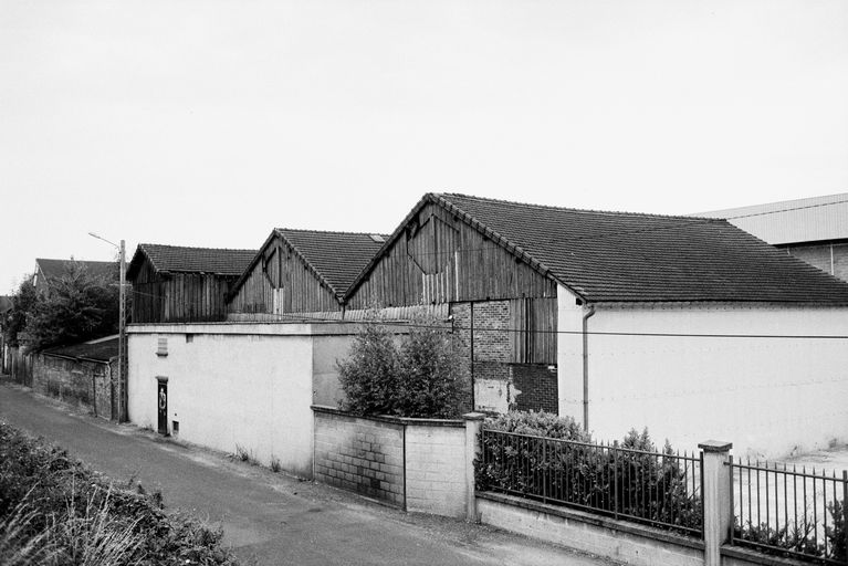 Ancien moulin, dit moulin Neuf, devenu usine métallurgique Desnoyers, puis fonderie d'aluminium Montupet